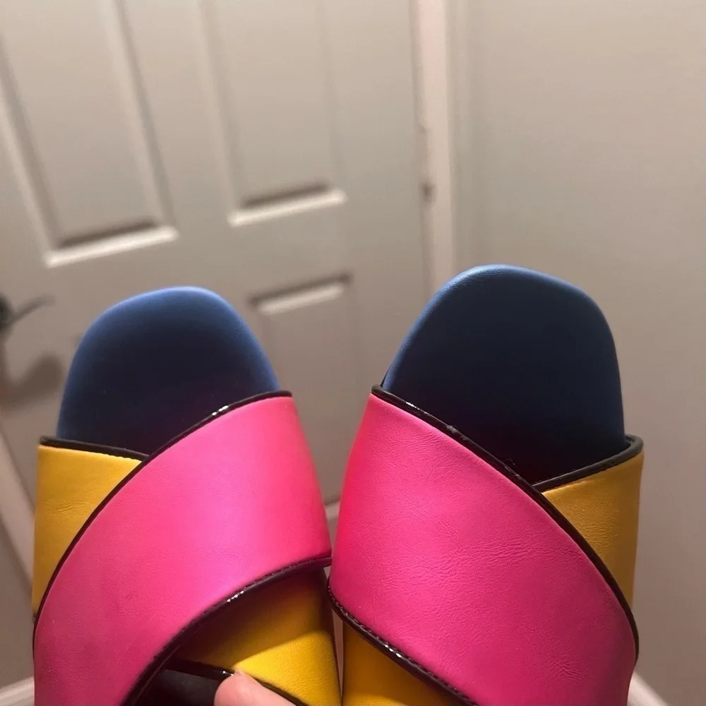 EXÉ color block leather slip on heels. Size 36 - Picture 6 of 8